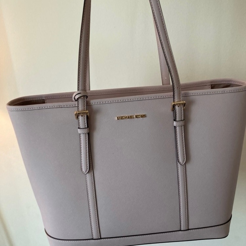 Michael Kors pebbled leather tote. NWT, stored in dust bag. Blush color.